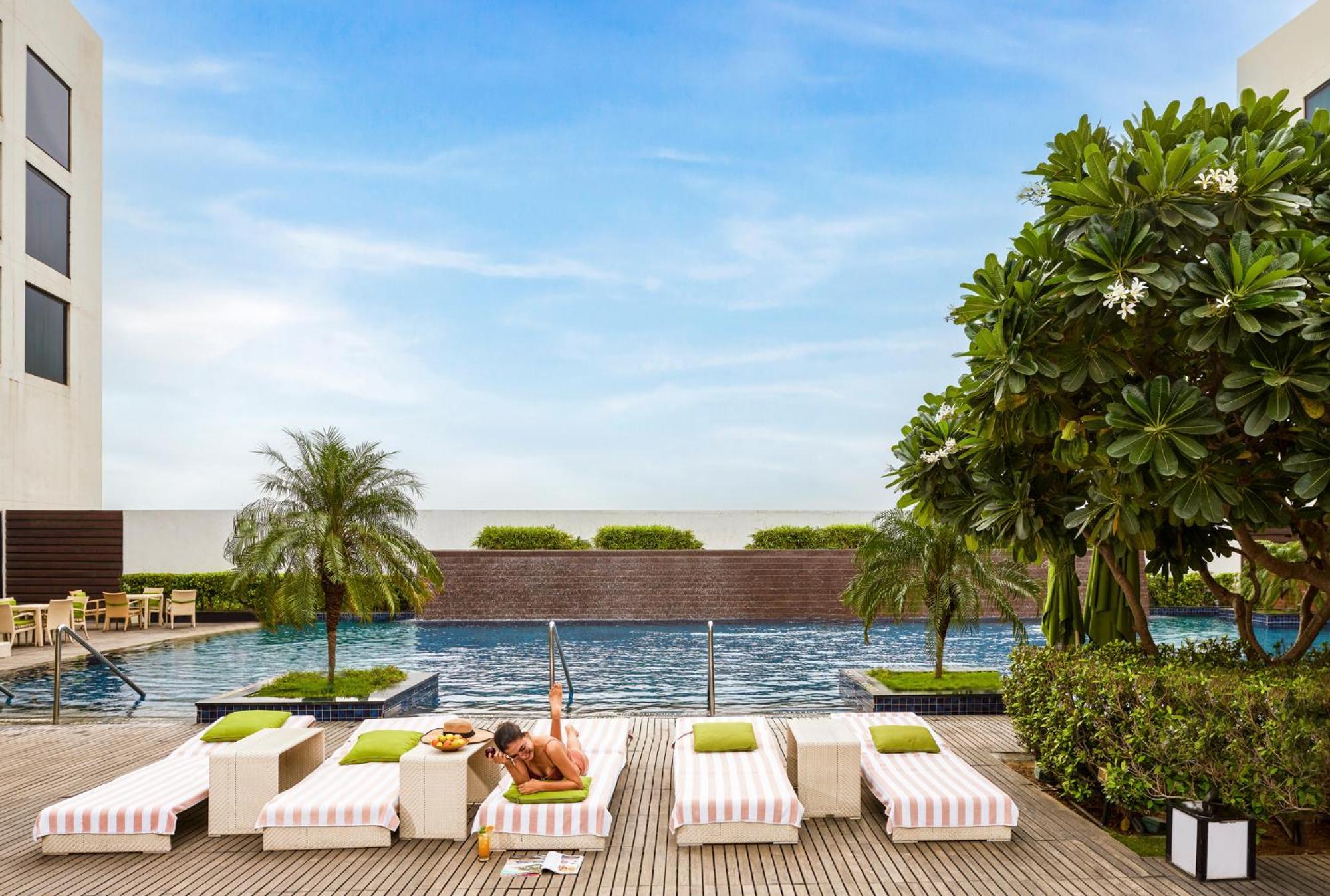 Pullman New Delhi Aerocity Exteriör bild The Park, New Delhi