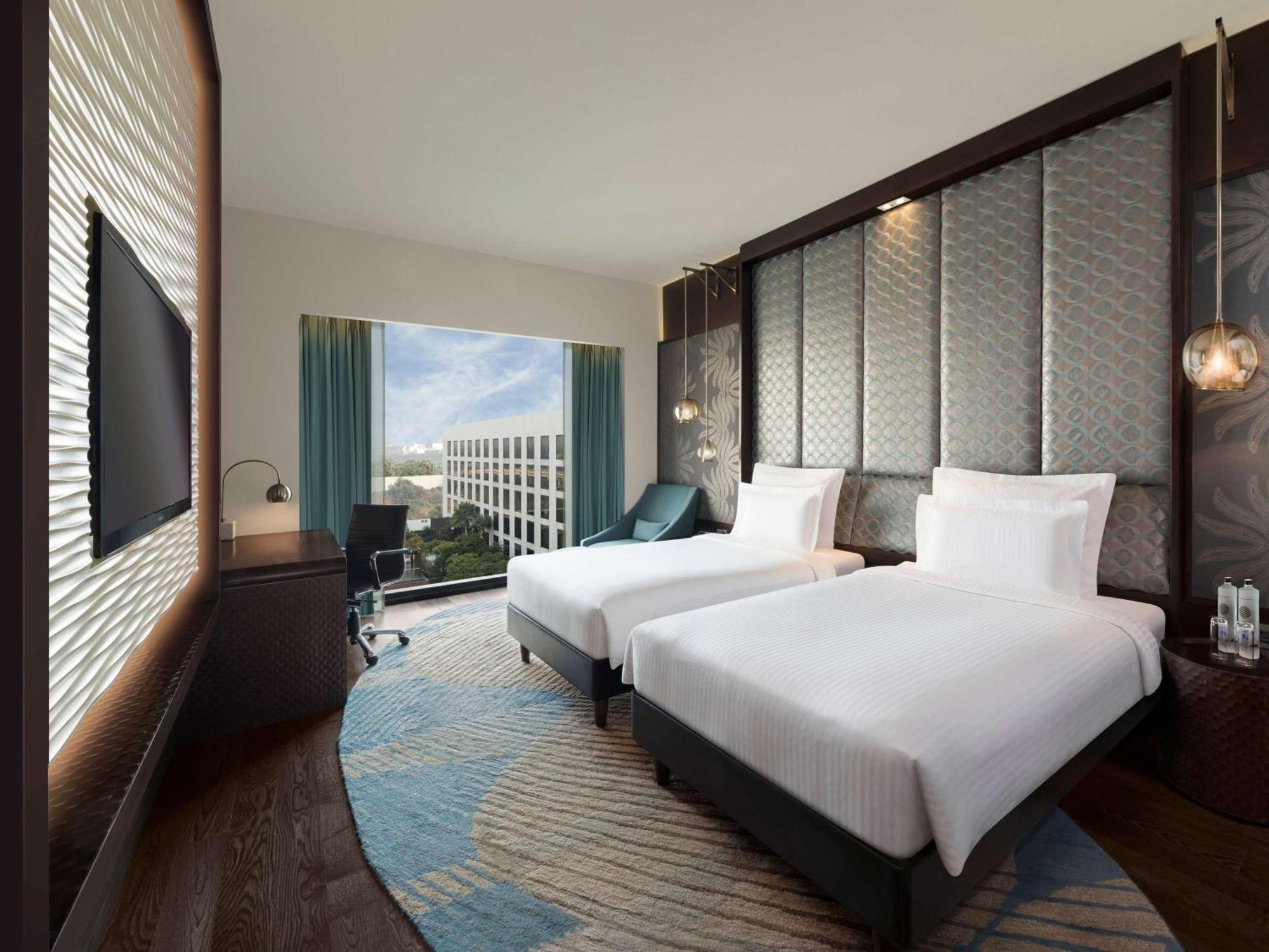 Pullman New Delhi Aerocity Exteriör bild Deluxe Room
