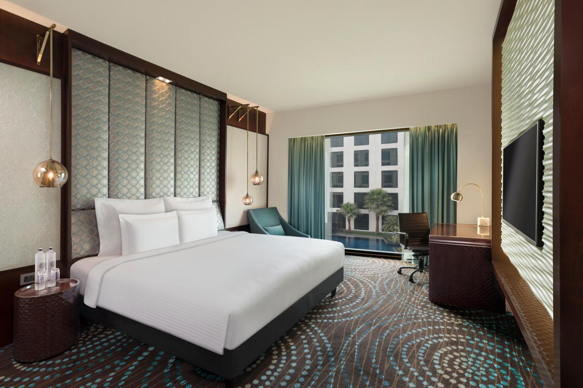 Pullman New Delhi Aerocity Exteriör bild Deluxe Room