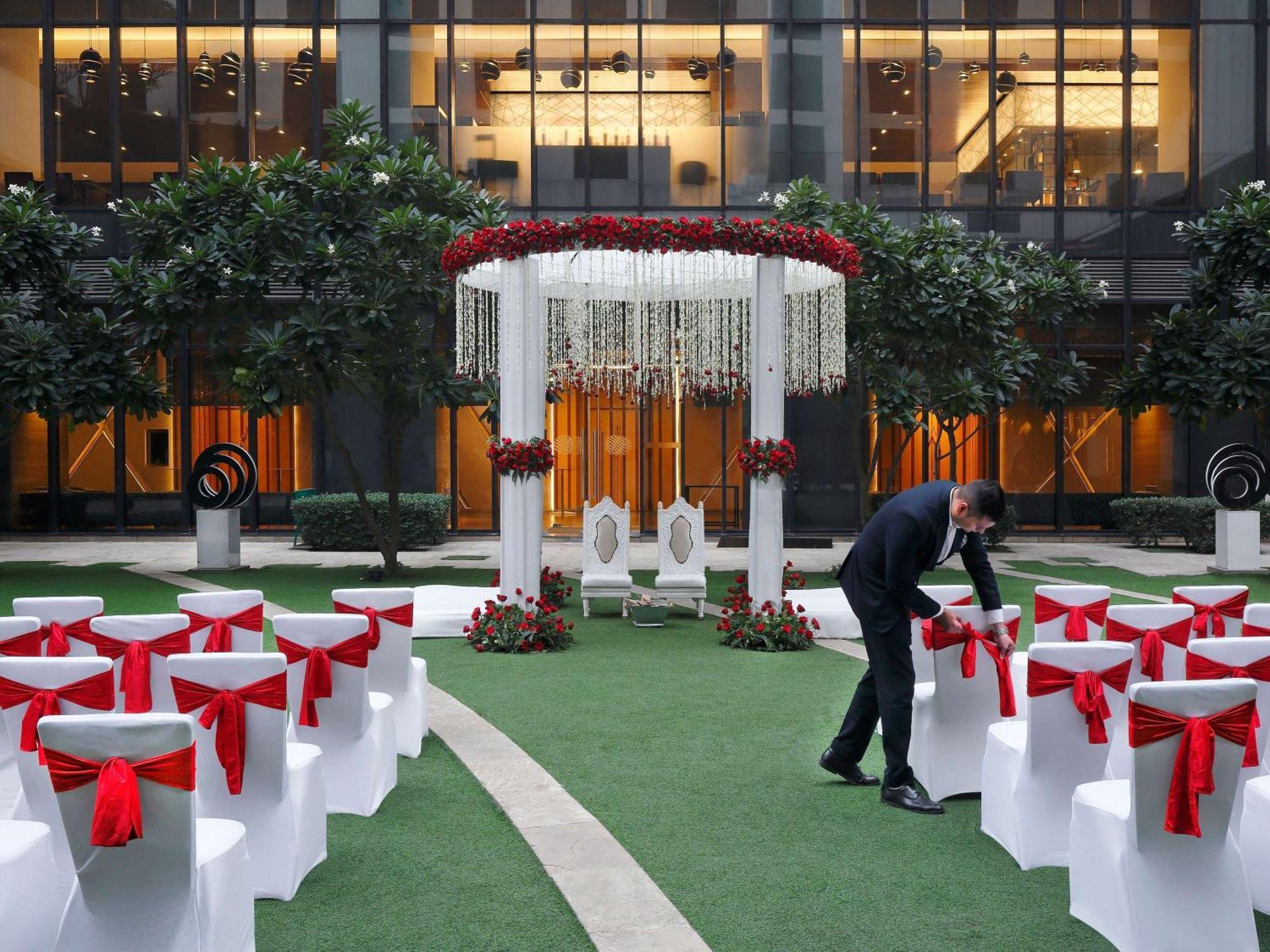 Pullman New Delhi Aerocity Exteriör bild
